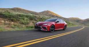 2024 Toyota Camry SE Hybrid Review